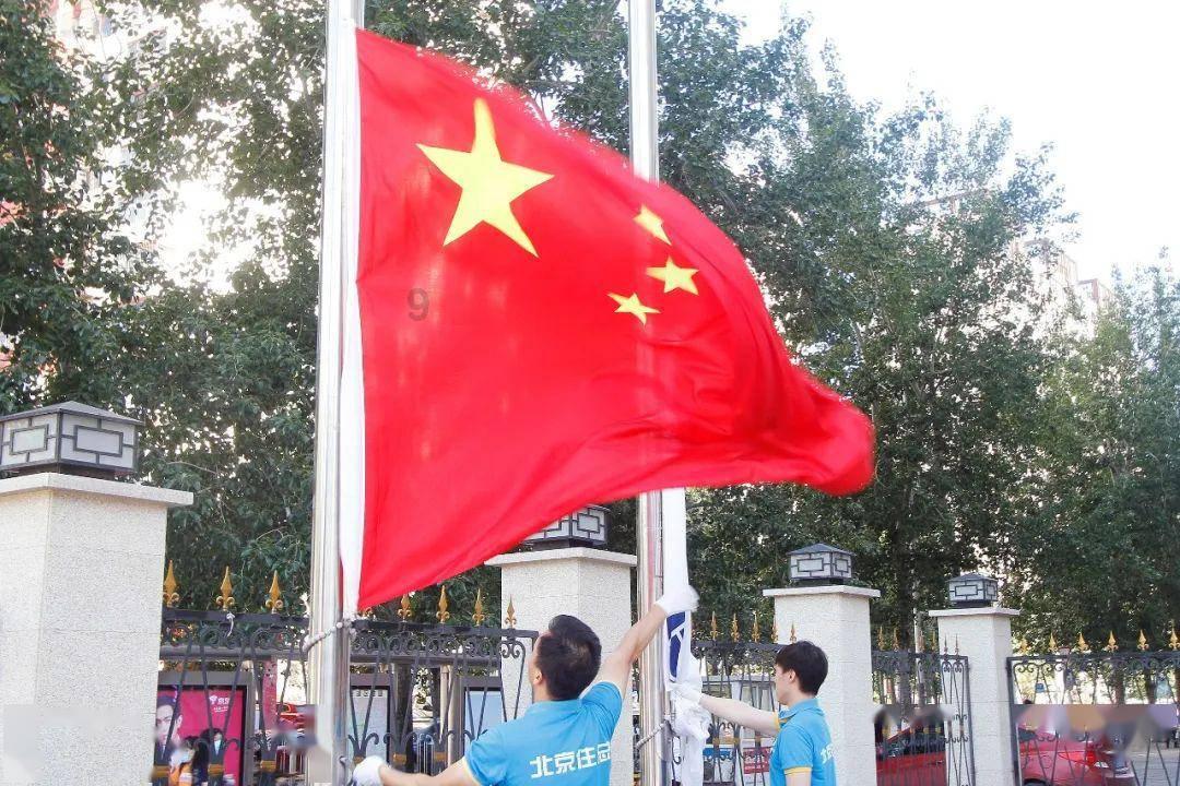 长辈亲戚总是向我们炫耀他儿媳妇有本事，会赚钱。这些和我们有什么关系，我们又不妒嫉羡慕。为什么总说？游戏画面